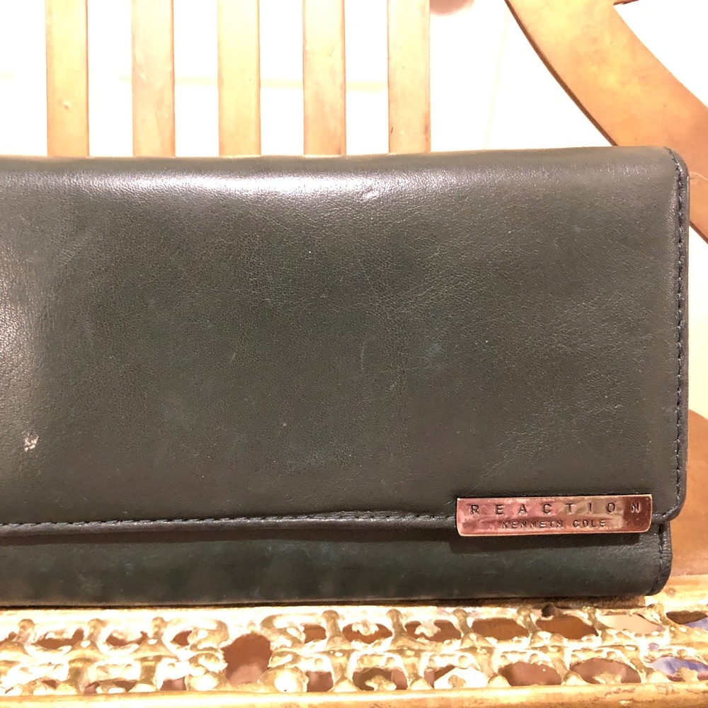 Kenneth Cole Reaction women’s wallet - Picture 5 of 8